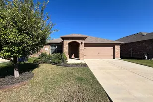 609 Buzzard Lake Trl, Fort Worth, TX 76120 - Photo 1