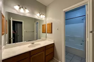 2018 S 8th St, Waco, TX 76706 - Photo 10