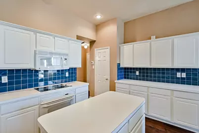 2017 Perry Drive, Mansfield, TX 76063 - Photo 10