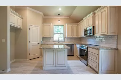 2714 Austin Drive, Granbury, TX 76048 - Photo 12