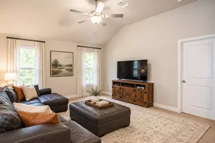 206 Hubbard St, Hillsboro, TX 76645 - Photo 10