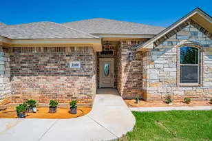 2600 Creek Dr, Granbury, TX 76048 - Photo 2