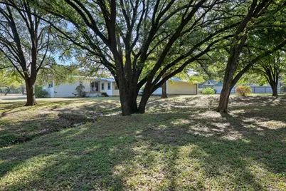 404 Cleveland Road, Granbury, TX 76049 - Photo 32