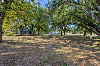 404 Cleveland Road, Granbury, TX 76049 - Photo 34