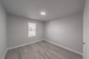 5569 Burton Ave, Fort Worth, TX 76119 - Photo 16