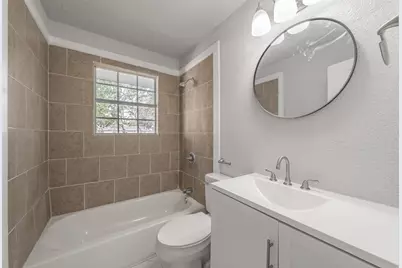 5569 Burton Avenue, Fort Worth, TX 76119 - Photo 14