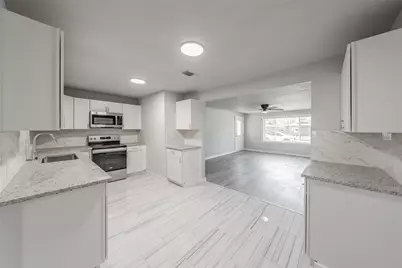 5569 Burton Avenue, Fort Worth, TX 76119 - Photo 12