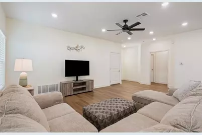 308 N Main Street, McGregor, TX 76657 - Photo 6