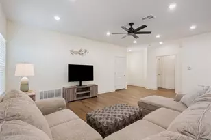 308 N Main St, McGregor, TX 76657 - Photo 6