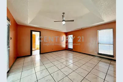812 Newport Road, Fort Worth, TX 76120 - Photo 12