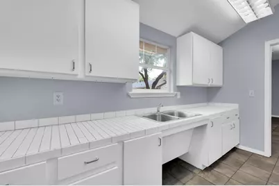 214 W Belt Line Road #C, Cedar Hill, TX 75104 - Photo 12