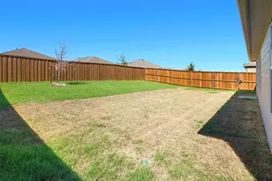 909 Cole St, Howe, TX 75459 - Photo 22