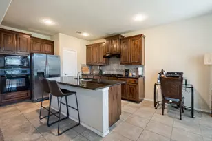 1300 Bellingham Cir, Glenn Heights, TX 75154 - Photo 12