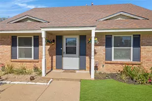 7917 Donegal Ln, North Richland Hills, TX 76180 - Photo 6