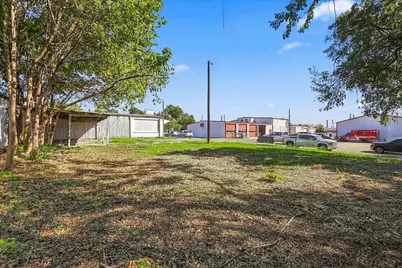 102 College Street, Whitesboro, TX 76273 - Photo 22