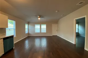 1304 E Magnolia Ave, Fort Worth, TX 76104 - Photo 4