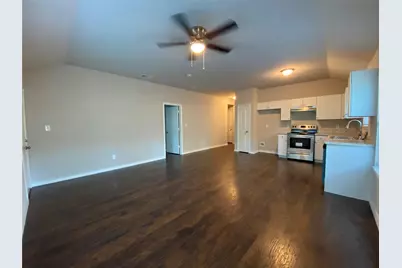 1304 E Magnolia Avenue, Fort Worth, TX 76104 - Photo 2