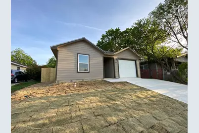 1304 E Magnolia Avenue, Fort Worth, TX 76104 - Photo 1