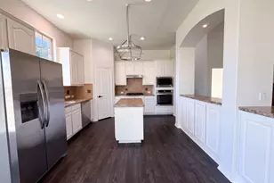 5800 Chuck Wagon Ln, McKinney, TX 75070 - Photo 2
