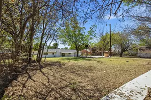 2313 Clearview Dr, Fort Worth, TX 76119 - Photo 34