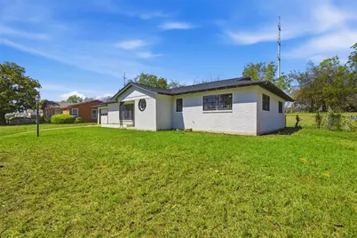 2313 Clearview Drive, Fort Worth, TX 76119 - Photo 4