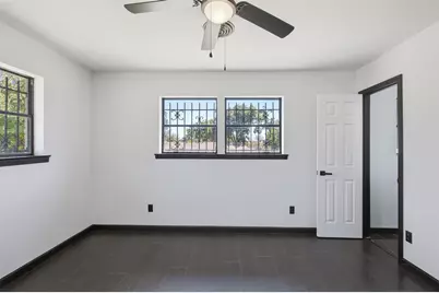 2313 Clearview Drive, Fort Worth, TX 76119 - Photo 18
