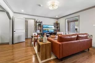 614 Marshalldell Ave, Dallas, TX 75211 - Photo 8