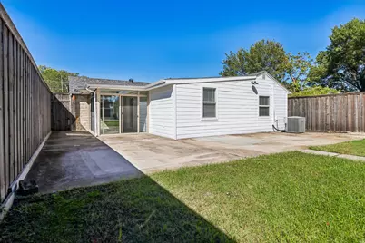 614 Marshalldell Avenue, Dallas, TX 75211 - Photo 38