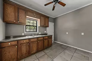404 Eddins St, Marlin, TX 76661 - Photo 6