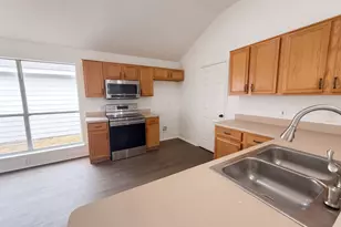 1033 Olivewood Ln, Fort Worth, TX 76140 - Photo 6