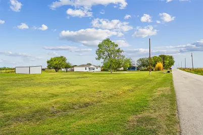13384 Pruett Road, Krum, TX 76249 - Photo 32