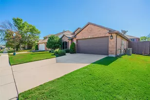 228 Flatwood Dr, Little Elm, TX 75068 - Photo 4