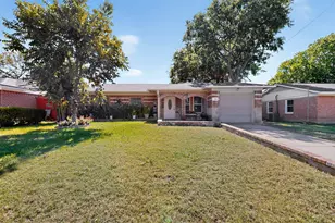 2520 Hillsboro Ave, Dallas, TX 75228 - Photo 2