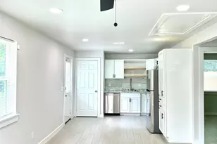 1903 Shawnee St, Denton, TX 76209 - Photo 4