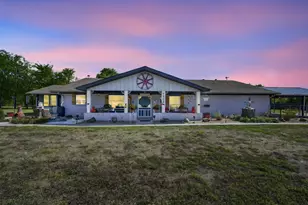1309 W Madison St, Ennis, TX 75119 - Photo 1