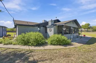 1309 W Madison St, Ennis, TX 75119 - Photo 32