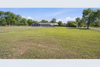 1309 W Madison Street, Ennis, TX 75119 - Photo 38