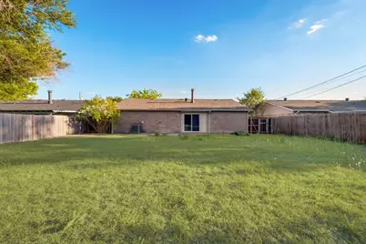 7021 Lincolnshire Lane, North Richland Hills, TX 76182 - Photo 30