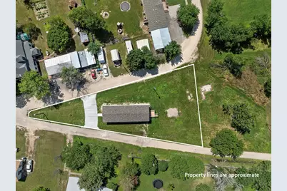 202 N 6th Street, Mount Calm, TX 76673 - Photo 2