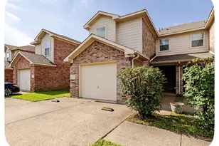 2330 Kingsway Dr, Arlington, TX 76012 - Photo 2
