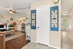 3902 Brookgate Ct, Arlington, TX 76016 - Photo 4
