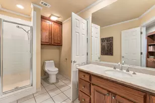 2119 N Fielder Rd, Arlington, TX 76012 - Photo 26