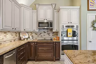2104 Emerald Lake Dr, Arlington, TX 76013 - Photo 14