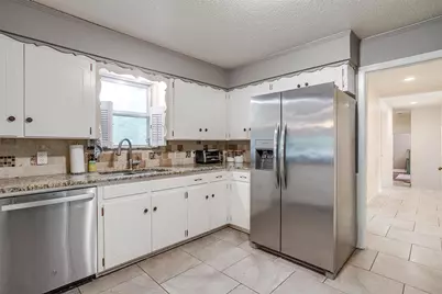 3217 Lubbock Avenue, Fort Worth, TX 76109 - Photo 10