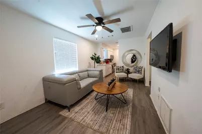 809 Broadus Avenue, Fort Worth, TX 76115 - Photo 18