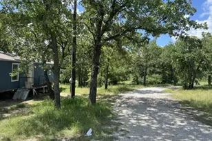198 Cigmo Ct, Springtown, TX 76082 - Photo 2
