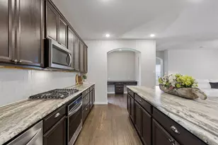 2113 Almassera Dr, Little Elm, TX 75068 - Photo 12