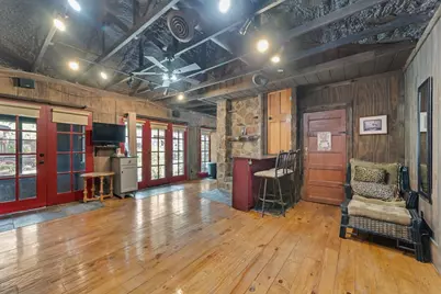 705 N Main Street, Grapevine, TX 76051 - Photo 24