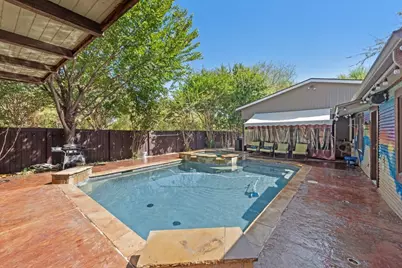 705 N Main Street, Grapevine, TX 76051 - Photo 30