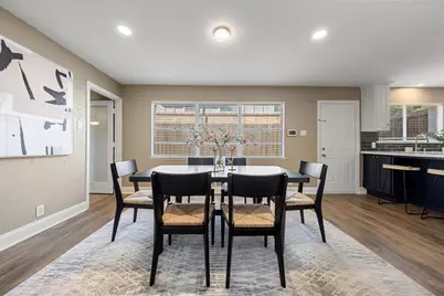 9735 Queenswood Lane, Dallas, TX 75238 - Photo 10